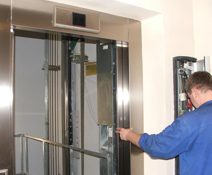 電梯現(xiàn)場(chǎng)安裝