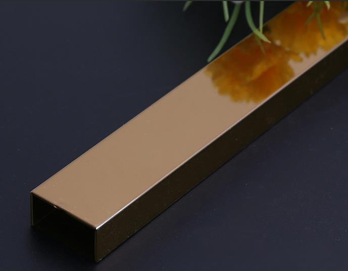 輕奢風(fēng)格不銹鋼線條圖片